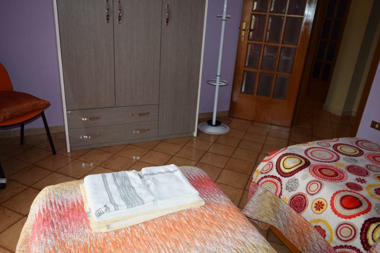 Bed and Breakfast Amici Di Hackert Caserta Exterior foto