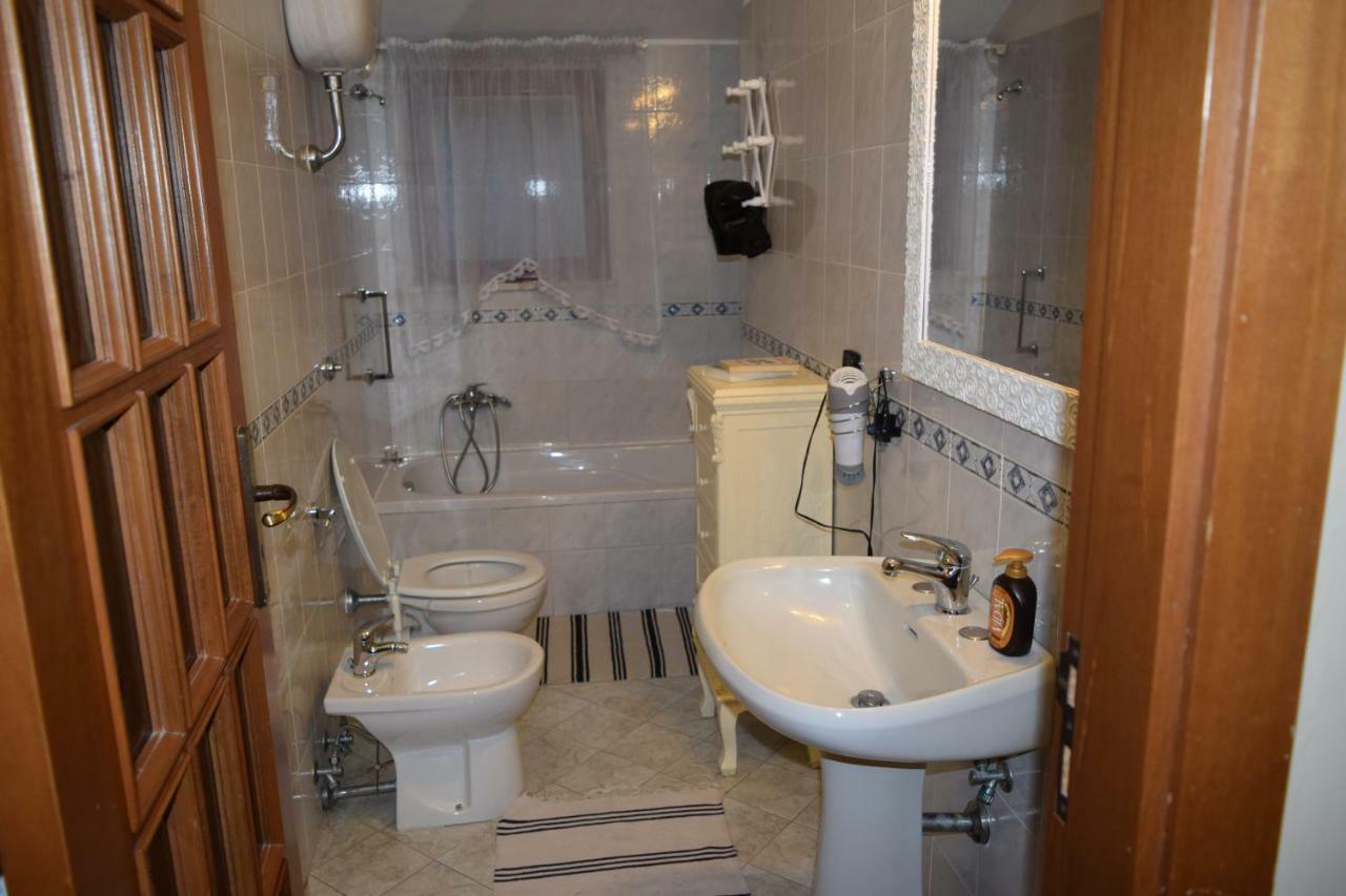 Bed and Breakfast Amici Di Hackert Caserta Exterior foto
