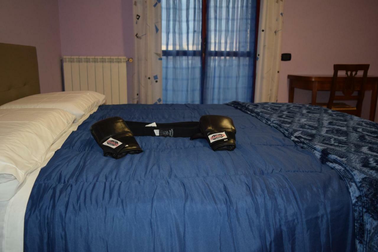 Bed and Breakfast Amici Di Hackert Caserta Exterior foto