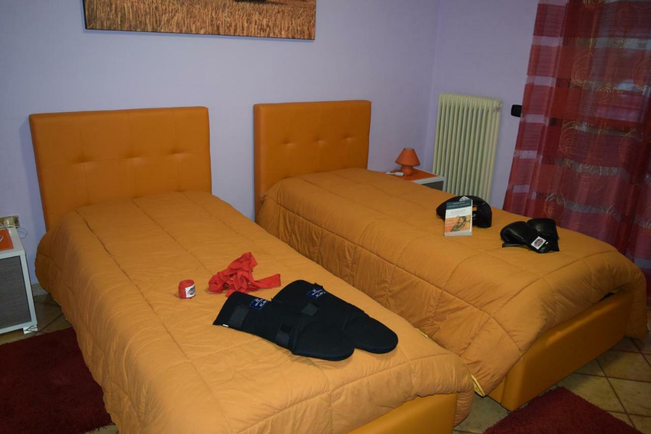 Bed and Breakfast Amici Di Hackert Caserta Exterior foto
